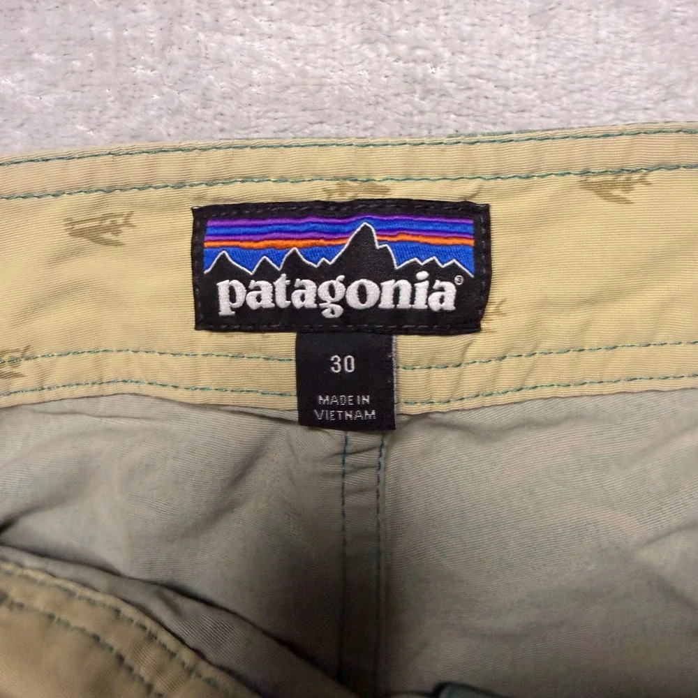 Patagonia Mens Flying Fish Board Shorts Green Grey Swim Trunks Size 30